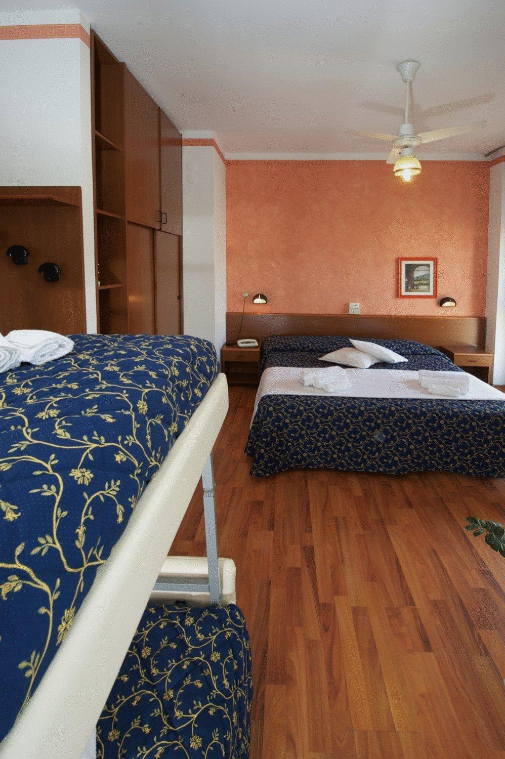 Hotel Mediterraneo Pesaro Exterior foto